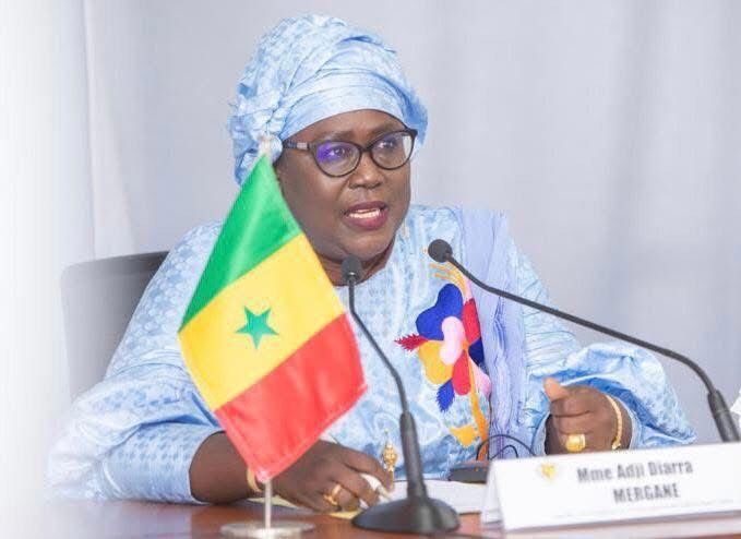 Lire la suite à propos de l’article Véhicules pour les députés : une nécessité pour servir le peuple.