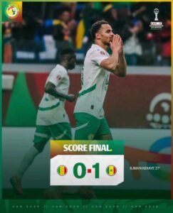 Lire la suite à propos de l’article 🦁 Le Sénégal en Demi-Finale ! Les Lions Battent le Mali (1-0) et Continuent leur Route.