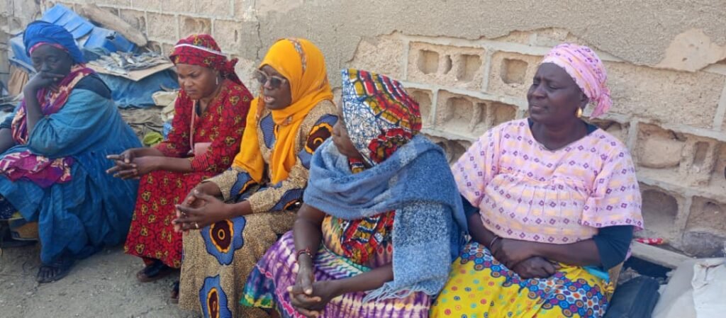 Lire la suite à propos de l’article Rufisque : la député Khady Sarr à la rencontre des femmes mareyeuses et transformatrices