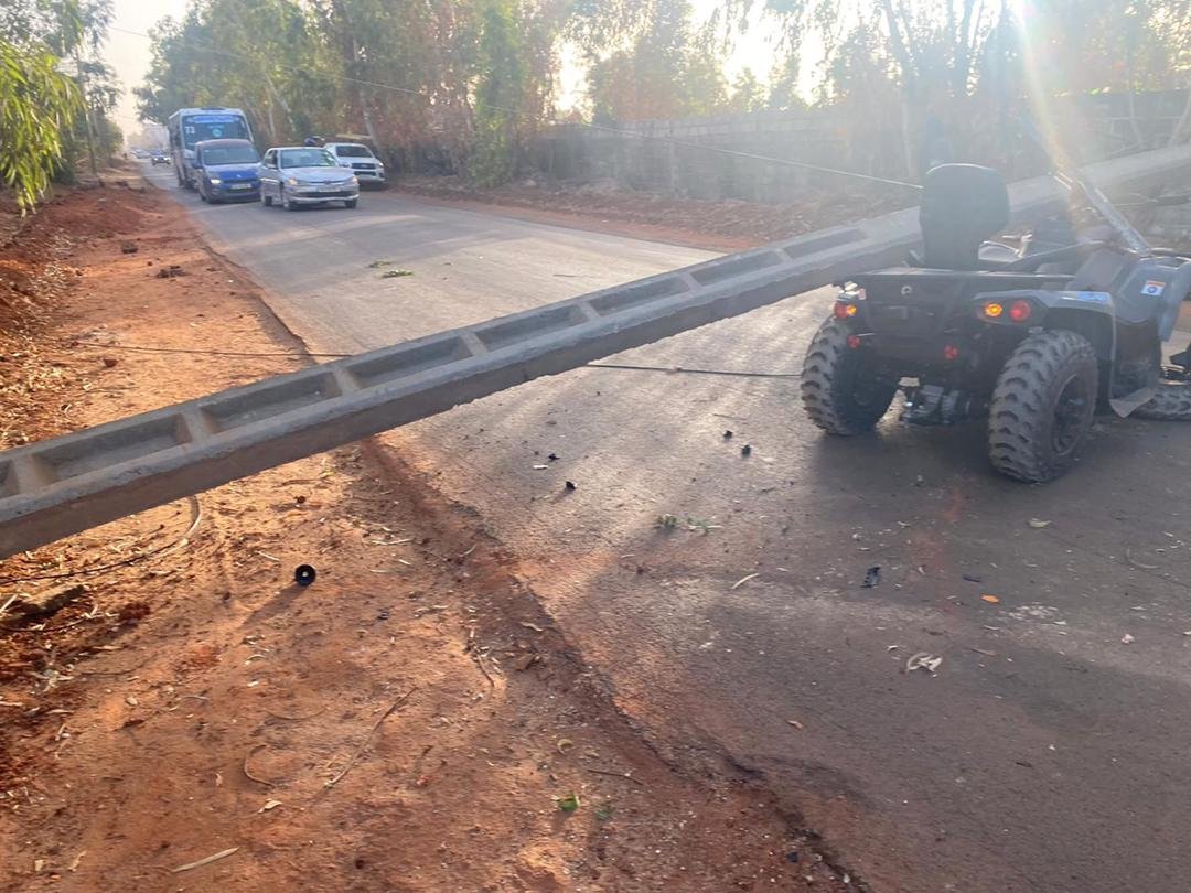 Accident de la route à Niague : un quad percute un poteau électrique, le conducteur gravement blessé