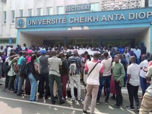 Lire la suite à propos de l’article Nouvelle politique de bourses : les étudiants payés selon le calendrier académique